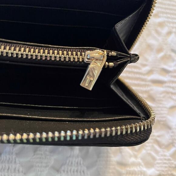 New  Ted Baker zippy black leather wallet - Picture 11 of 12